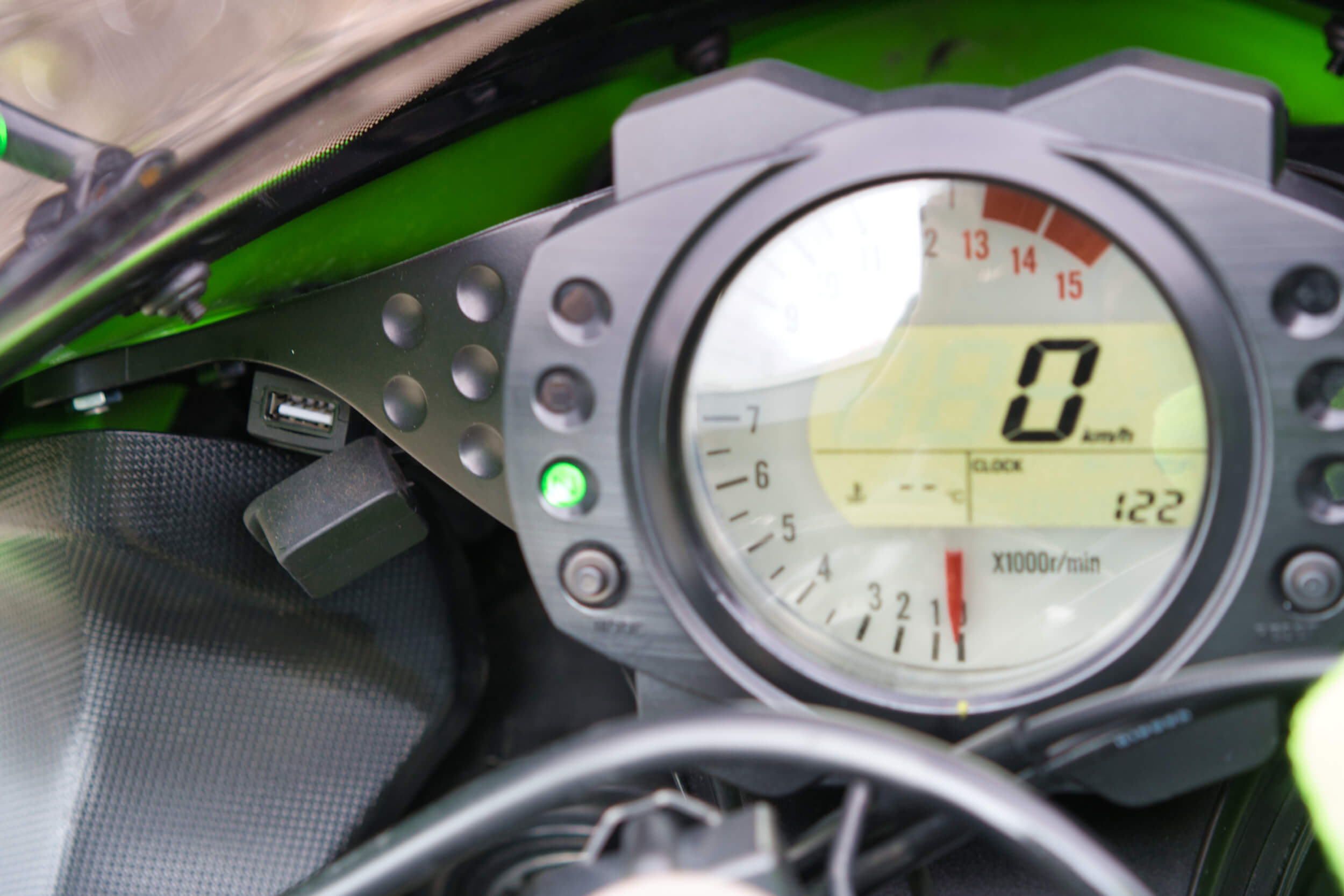 Motorrad USB auf Zuendung anschliessen Motorrad USB auf Zuendung anschließen