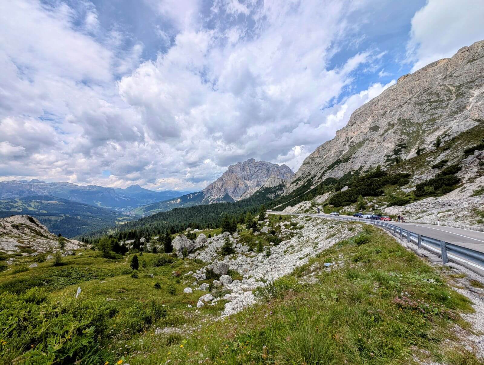 Valparolapass Suedtirol